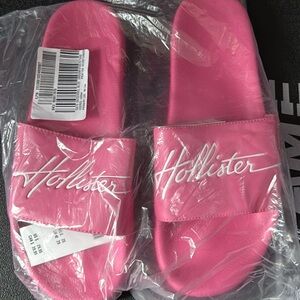 Brand New Mens Hollister Vibrant Pink Slides - Large (11/12)